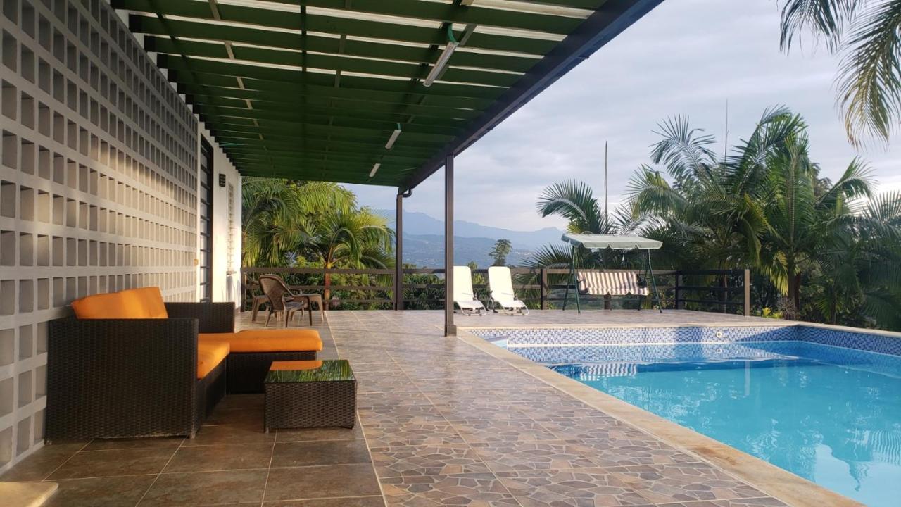 Villa Carmen La Mesa *